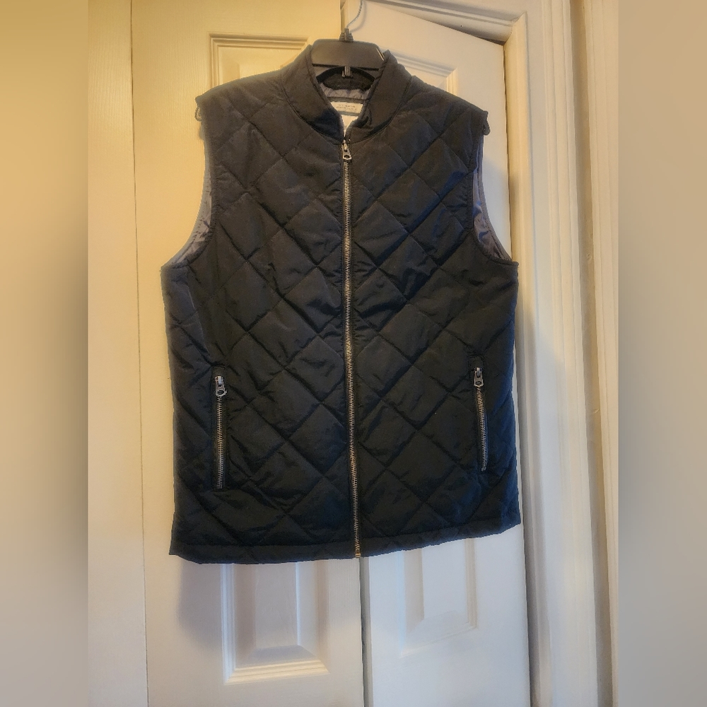 Stylish vest,  perfect condition 👌 , nice and warm fall vest